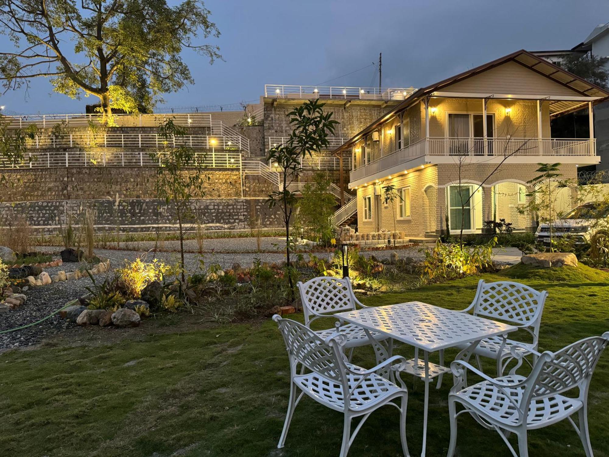 Cliff House, 3Br Lux Farmhouse 2Km To Rajpur Road Dehradun Esterno foto
